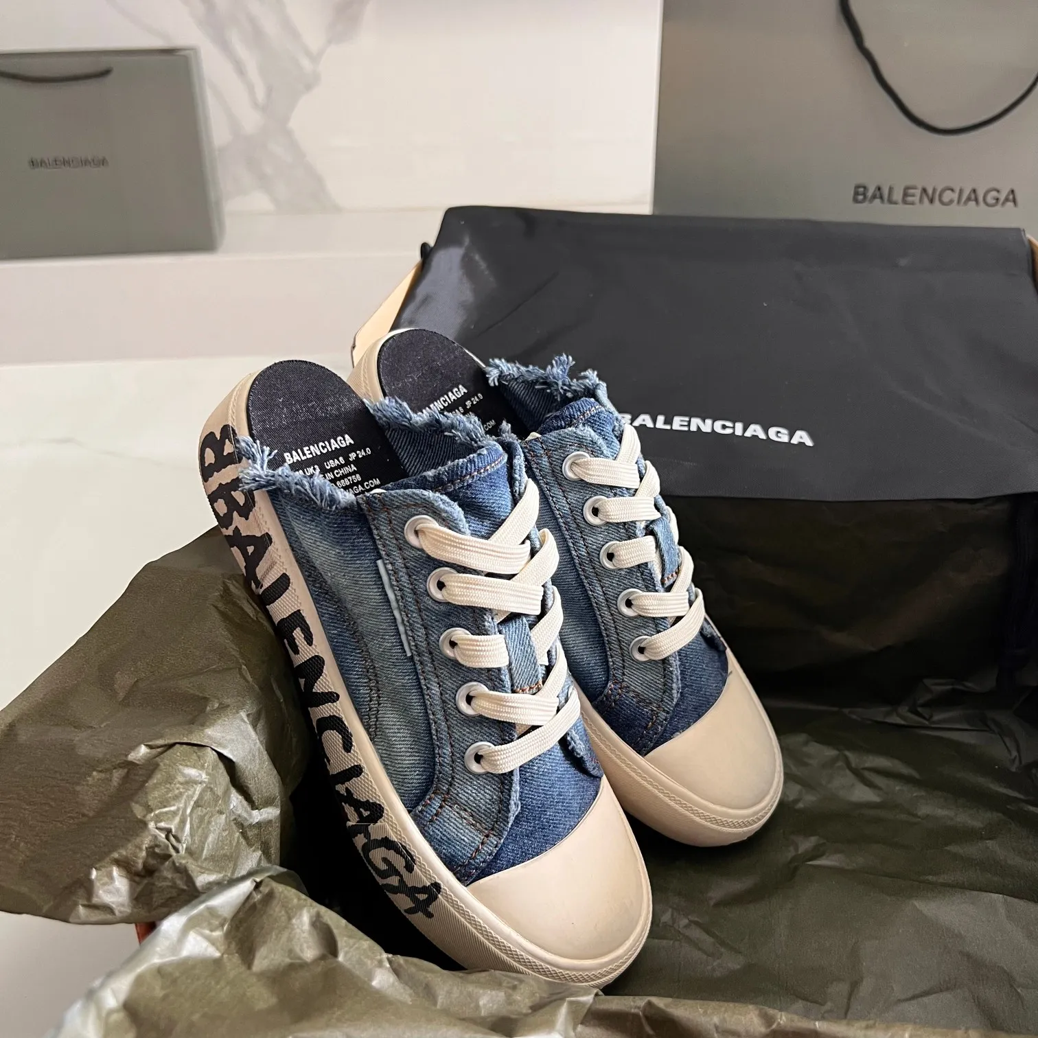 👟👟Ex-factory price 460👟👟 Semi-drag denim print BALENCIAGA washed and distressed semi-drag low-top with original packaging Code number: 35-44 (45 customized)